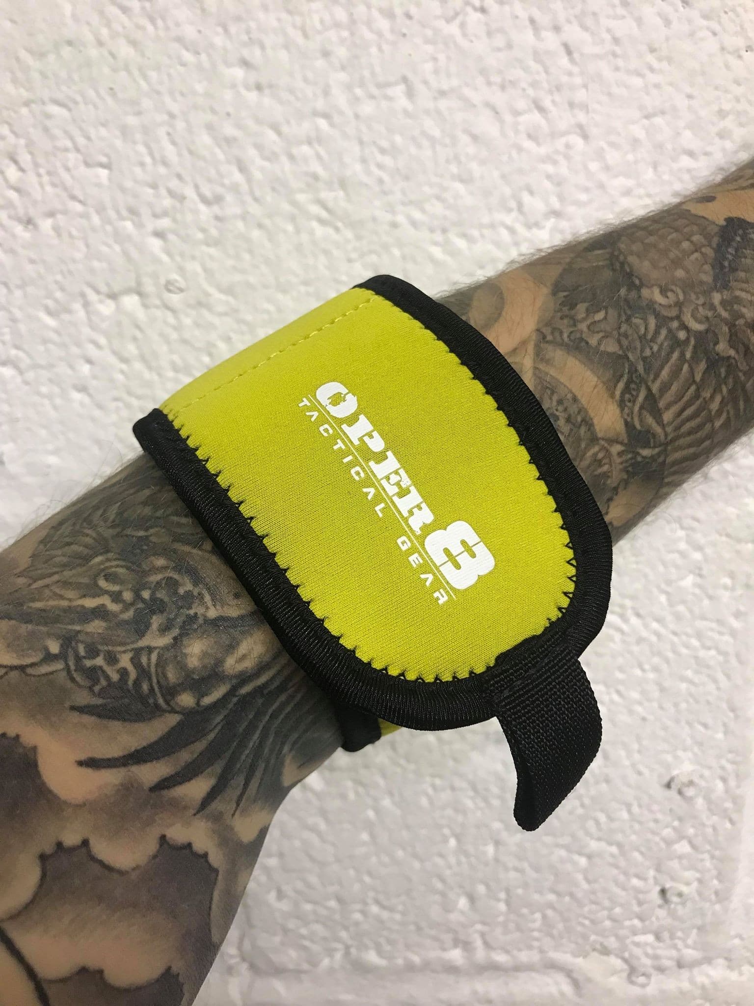 Oper8 Team Arm band (Yellow)